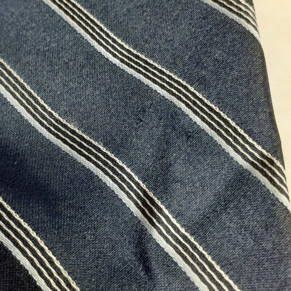 DKNY Men's Tie Diagonal Stripes Blue Silver 58 In - Picture 8 of 8